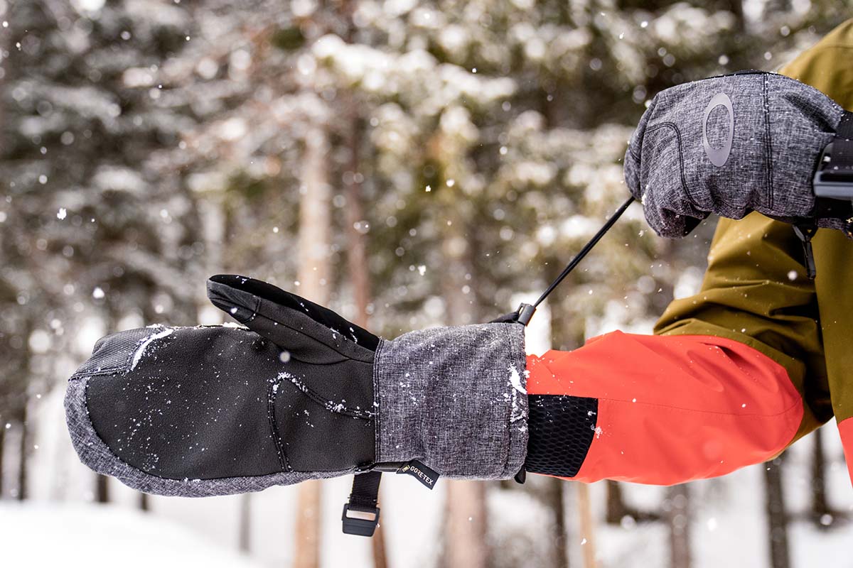 Winter mitten cinching gauntlet (leather palm)